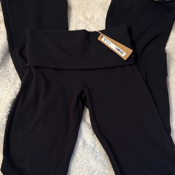 SKIMS Black fold over  Leggings - Picture 1 of 2